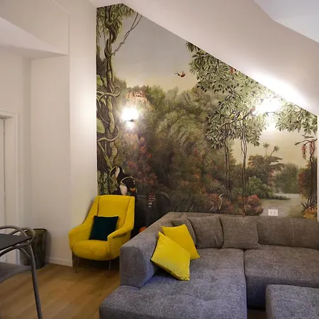 Appartement Renewed Historic Flat In *