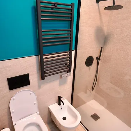 Renewed Historic Flat In * Rzym