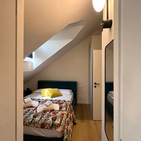 Renewed Historic Flat In Rzym